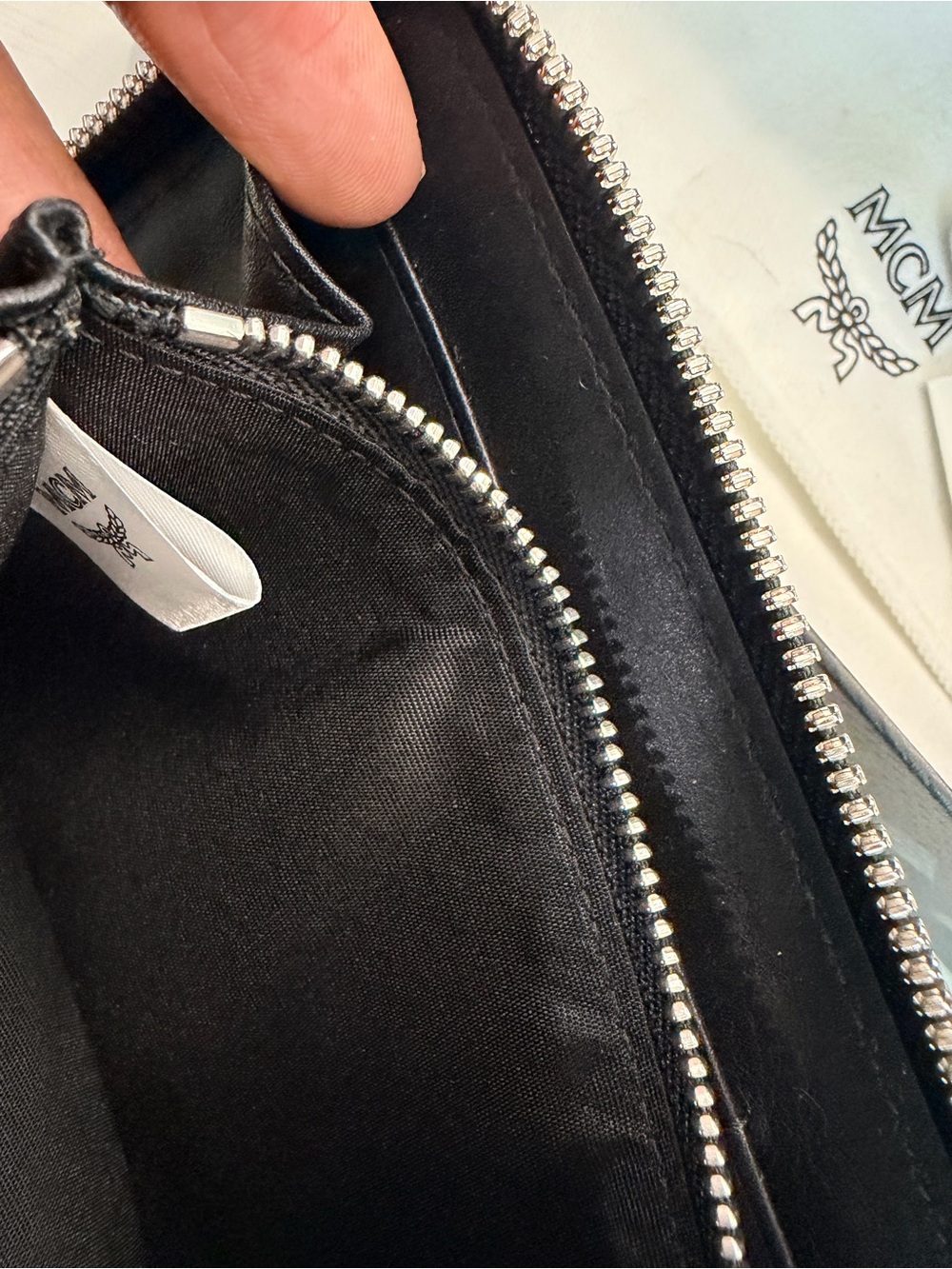 Black MCM wallet - Picture 6 of 13
